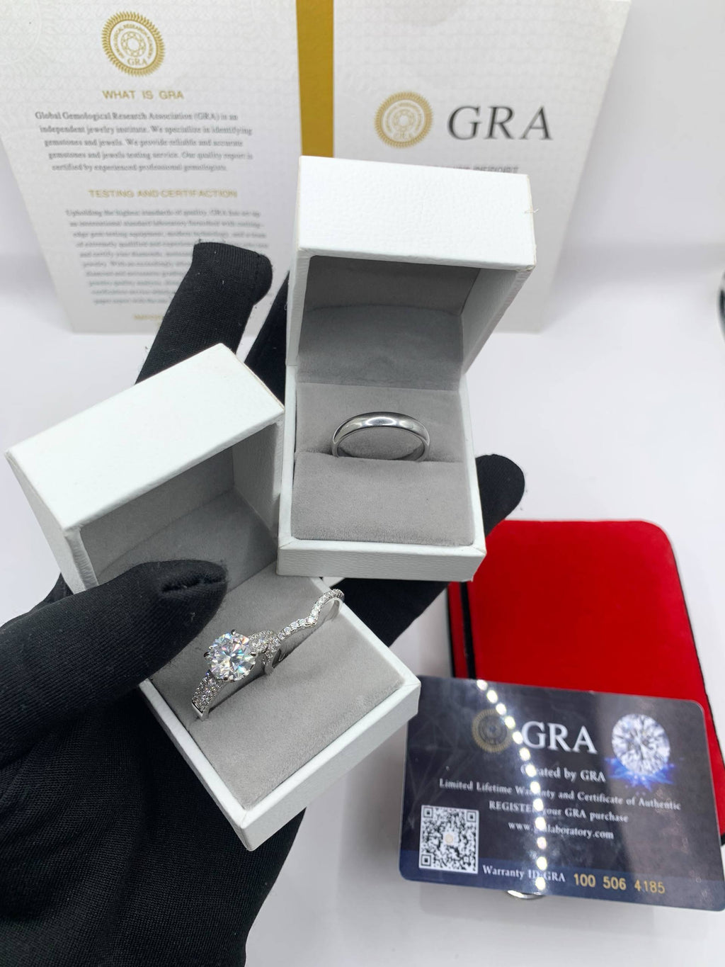 VVS Moissanite Engagement & Wedding Ring Set