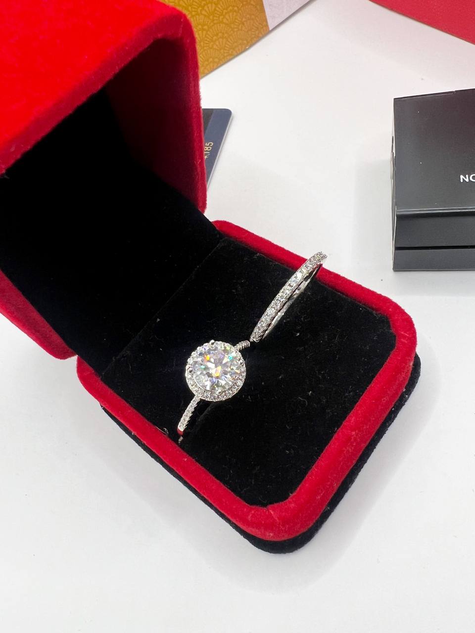 VVS Moissanite Diamond Ring