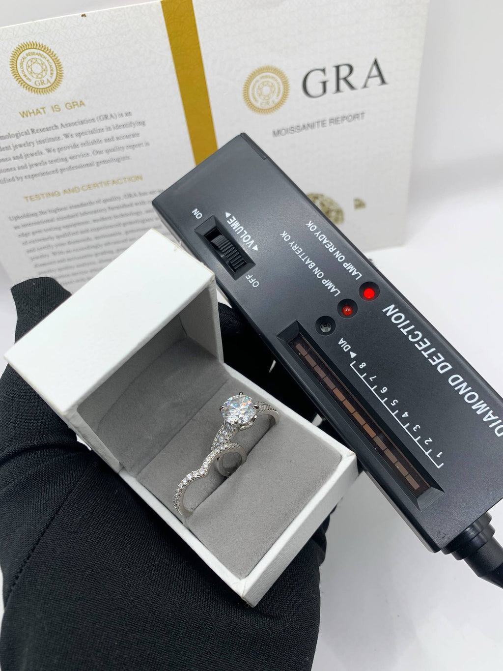 VVS Moissanite Engagement & Wedding Ring Set